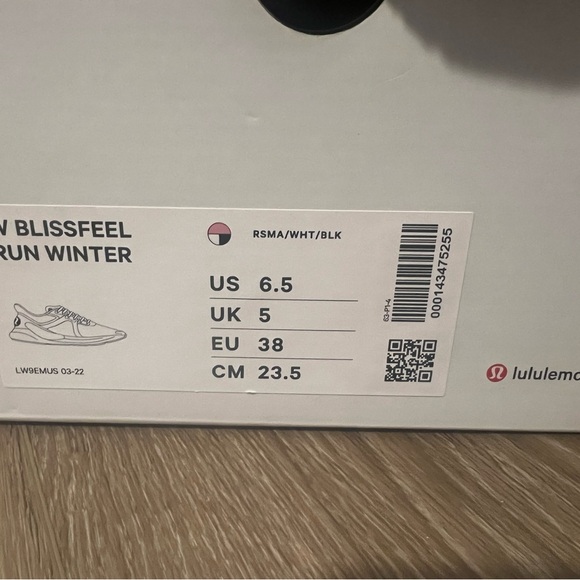 Lululemon Blissfeel running shoes Women's sz 6.5 - Picture 8 of 9